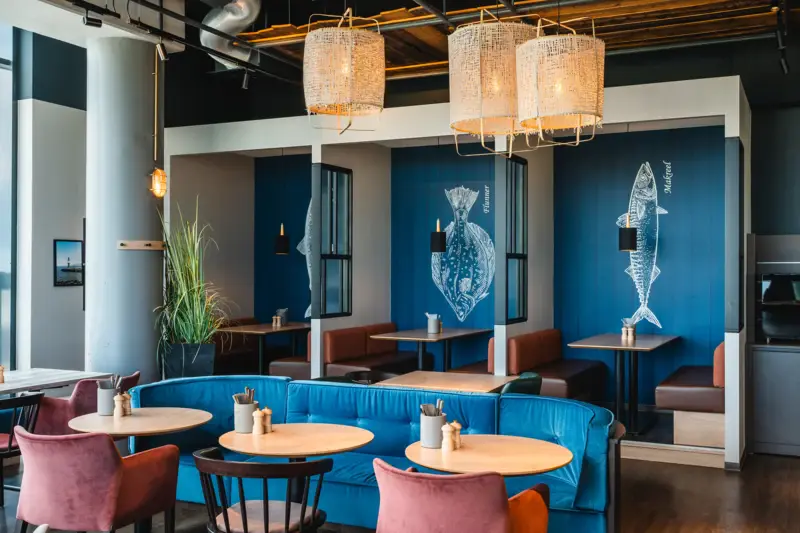 aja_WAR_egr_Restaurant_Sitzecke_11
