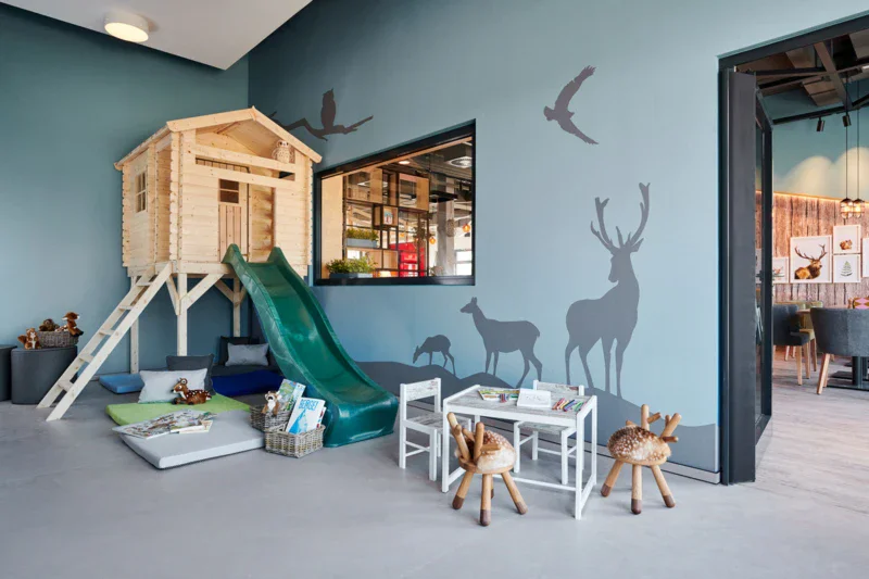 aja_RUH_JanSchmiedel_Kinderbereich_restaurant