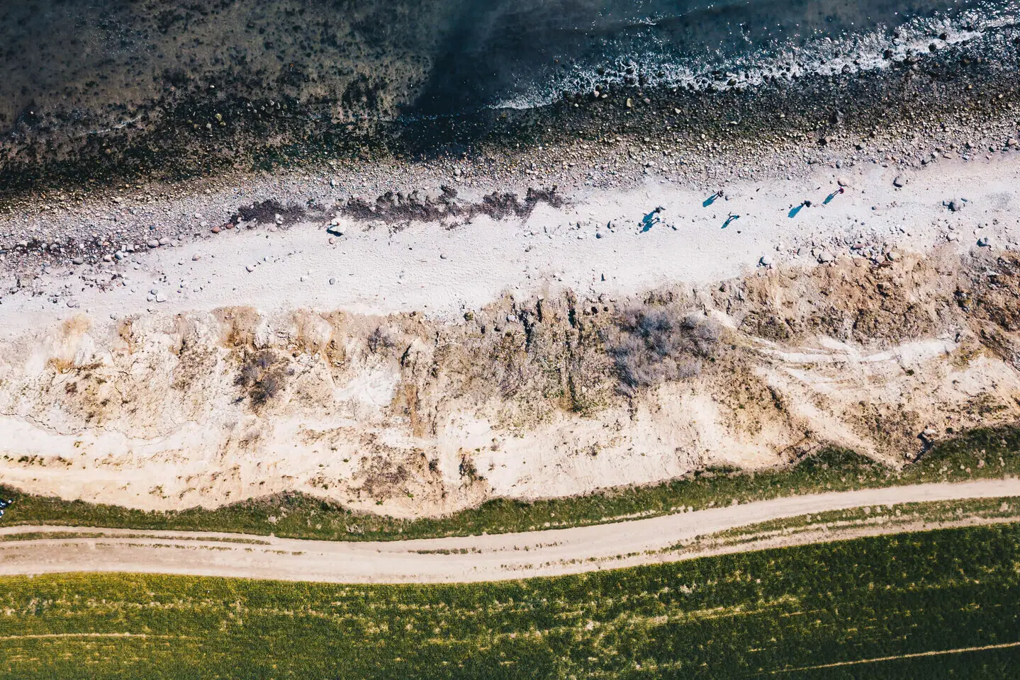 Luftaufnahme der Ostseeküste.
